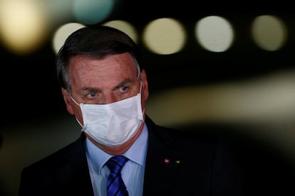 O presidente Jair Bolsonaro nesta quarta-feira à noite no Palácio do Alvorada, em Brasília.