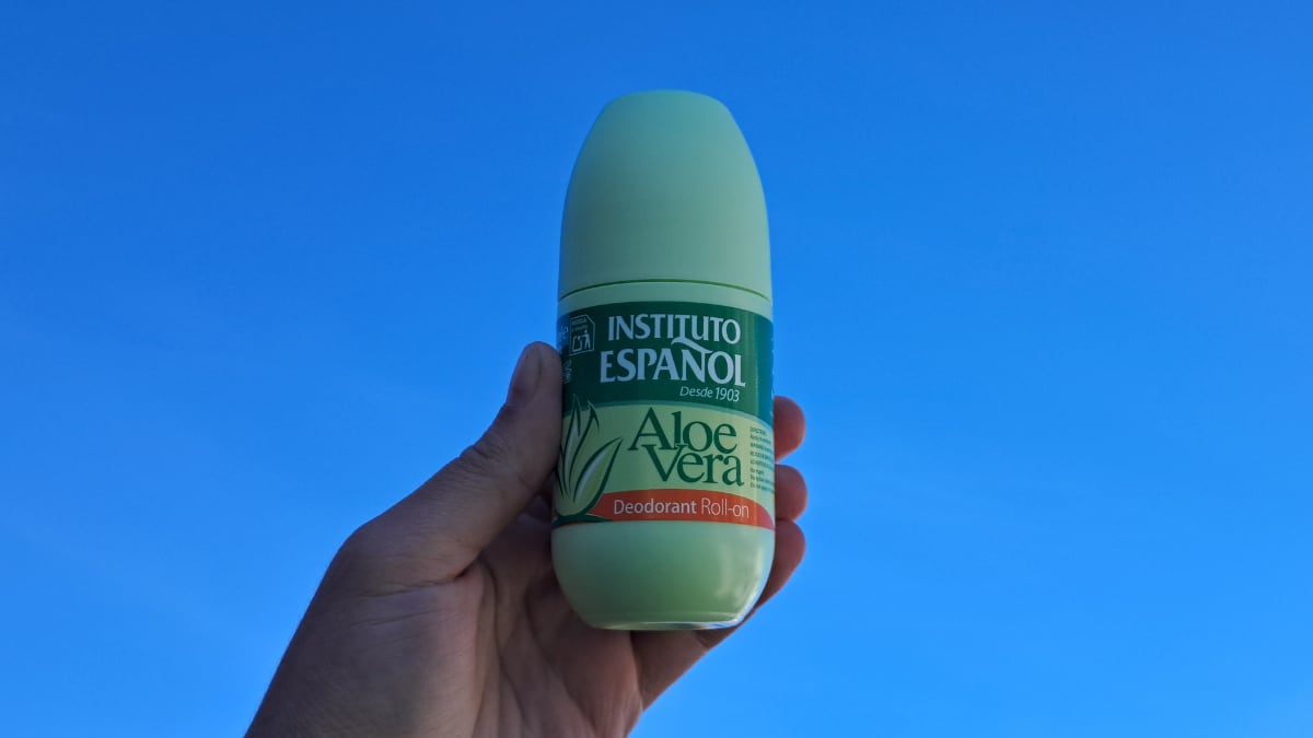 En formato roll-on y con aloe vera.