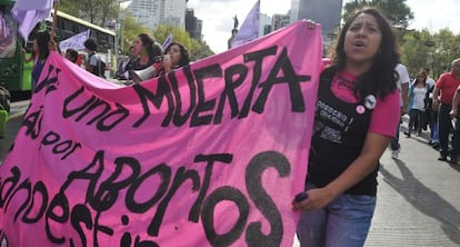 Una protesta en M&eacute;xico para exigir la despenalizaci&oacute;n del aborto en Am&eacute;rica Latina.
  
  
 