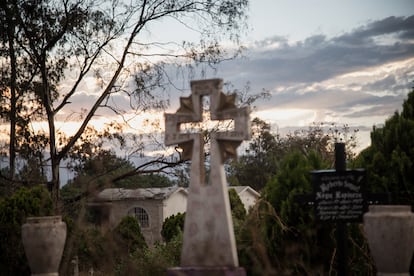 Parte civil del panteón de San Lorenzo Tezonco en Iztapalapa, Ciudad de México.