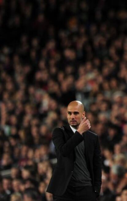 Guardiola, durante el duelo contra el Chelsea en el Camp Nou.