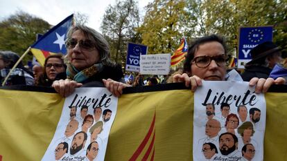 Manifestación en Bruselas en apoyo de los exconsejeros encarcelados.