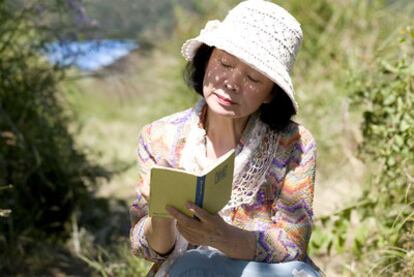 Yoon Jeong-hee, la protagonista, en un fotograma de <i>Poesía.</i>