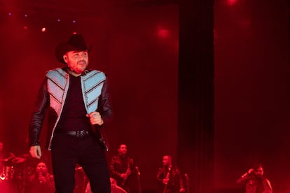 Gerardo Ortiz durante una presentación en Ciudad de México, el 18 de febrero de 2023.