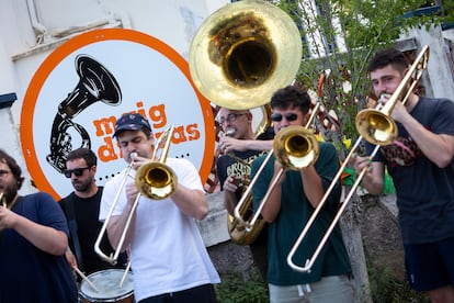 Músicos en el festival Maig di Gras en el puerto de Borriana en la última edición celebrada en mayo de 2022.