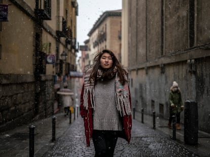 Quan Zhou Wu fotografiada en el centro de Madrid.