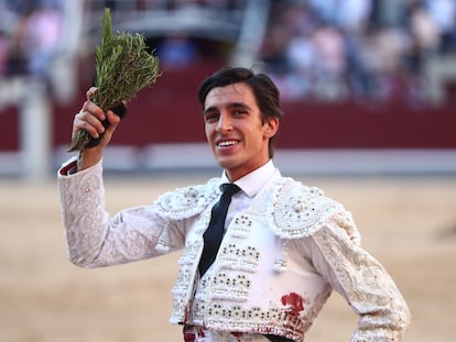 El torero Ángel Téllez durante la corrida de la Feria de San Isidro celebrada el viernes 27 de mayo en Las Ventas, en Madrid.