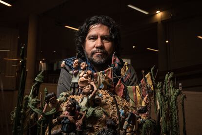 el artista Edgar Álvarez