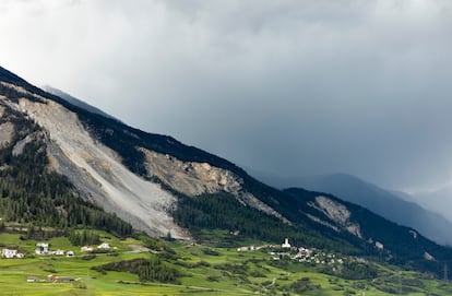 View of the village and the "Brienzer Rutsch", taken in Brienz-Brinzauls, Switzerland