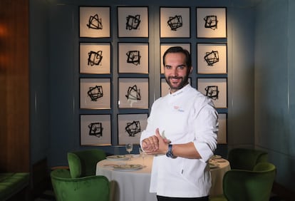 Mario Sandoval, chef de Coque, en uno de los espacios del restaurante.