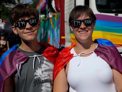 Miles de personas participarán este sábado en el desfile Pride! Barcelona, con motivo del Día del Orgullo LGTBI, en Barcelona.
