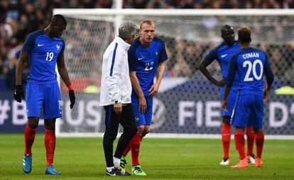 Mathieu, al abandonar el campo ante Rusia.