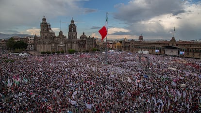 Vista panorámica del Zócalo capitalino durante el infomre de Andrés Manuel López Obrador, este sábado.