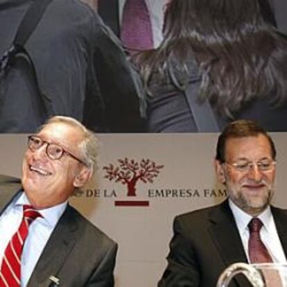 Rajoy sugiere una poda de empresas públicas y personal eventual