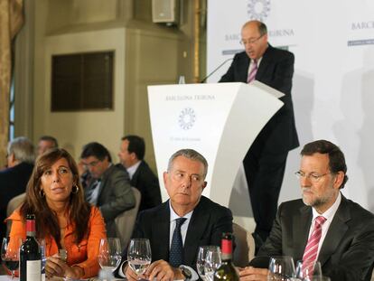 Alicia Sánchez-Camacho, el conde de Godó y Mariano Rajoy, en el coloquio de Barcelona Tribuna.