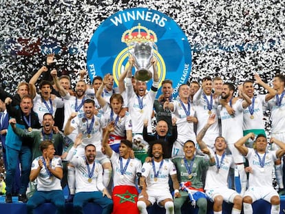 Los jugadores del Real Madrid tras conseguir la Copa de Europa.