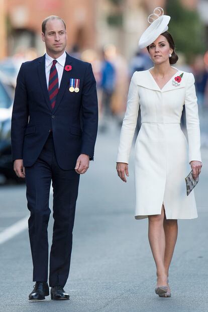 La duquesa luciendo el diseño en el 100 aniversario de la batalla de Passchendaele en Bélgica.