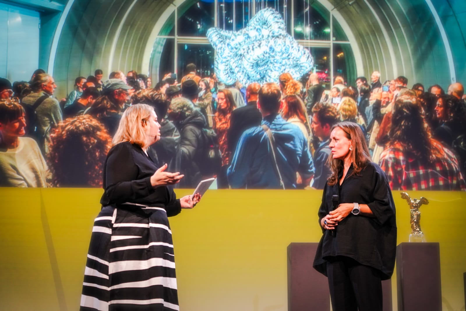 Mónica Bello y María Arnal reconocidas en Europa por la fusión de arte y ciencia