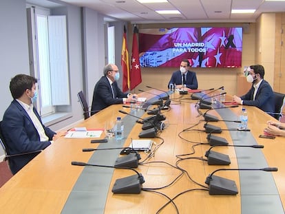 Ignacio Aguado, junto a los portavoces de PSOE, Más Madrid, Cs y Unidas Podemos en la sede de la vicepresidencia de la Comunidad.