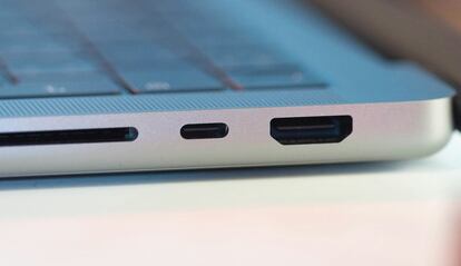 Conexión HDMI en un portátil