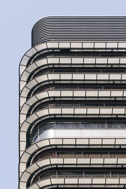 Detalle de la fachada de la Torre Banco de Bilbao. |