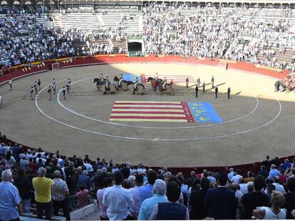 Tarde de toros en la plaza de Valencia.