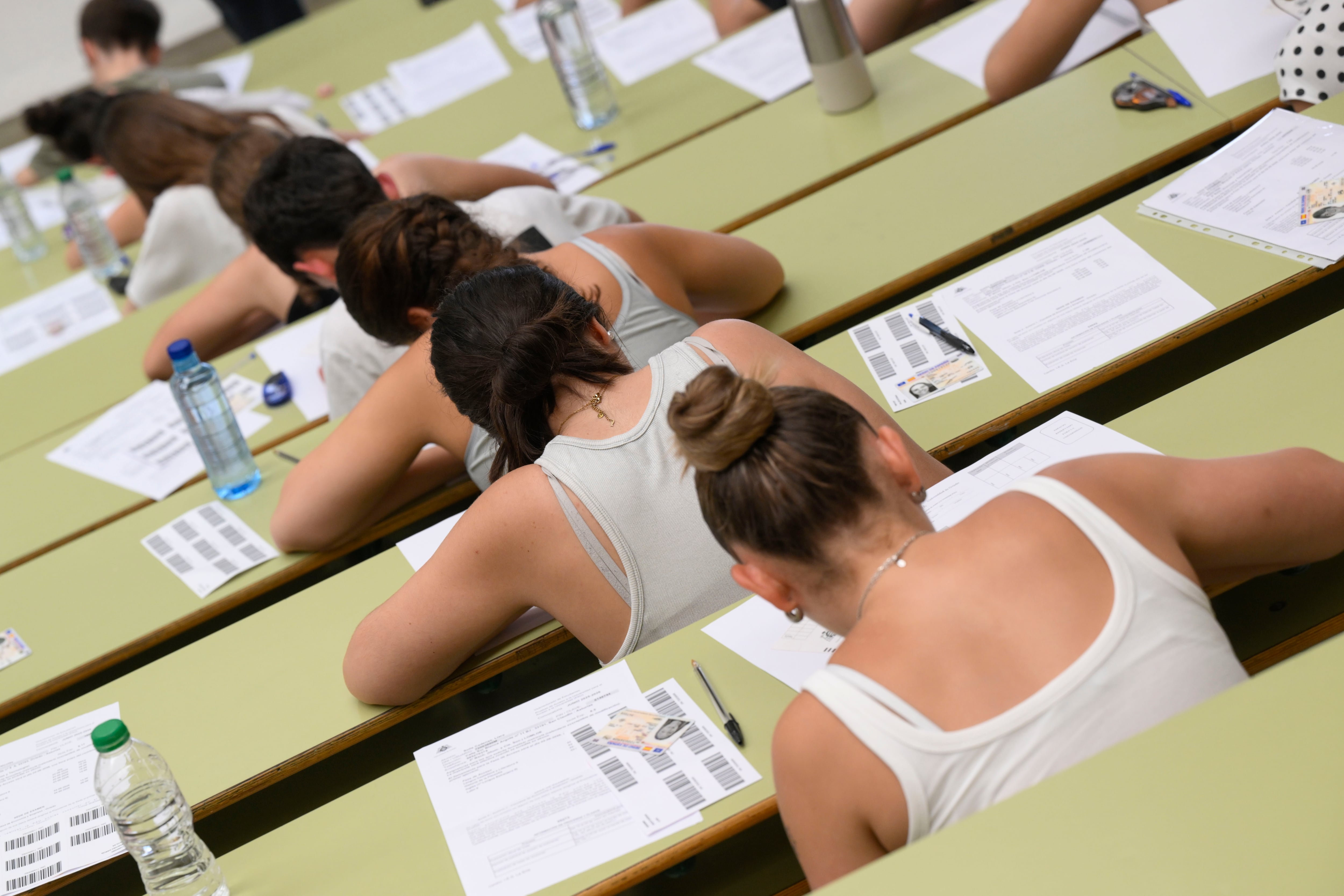 Más de 5.100 alumnos se examinan desde hoy en Asturias de una PAU con control antifraude