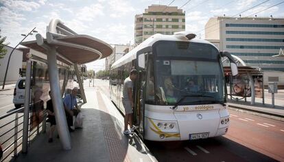 Uno de los Tram que ya circulan por la capital de La Plana. 