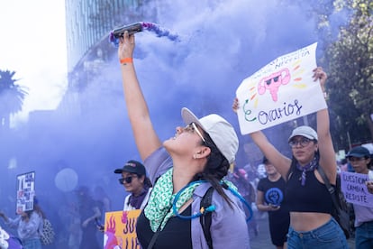 La de este sábado ha sido la primera marcha con Claudia Sheinbaum en la presidencia. Los roces característicos de años anteriores, con Andrés Manuel López Obrador en Palacio Nacional, han perdido intensidad en esta edición. 