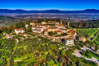 Panorámica del pueblo de Artimino en la Toscana (Italia). 