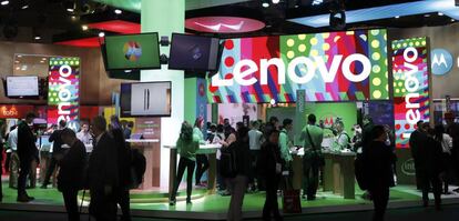 Establecimiento de Lenovo en el MWC de Barcelona.