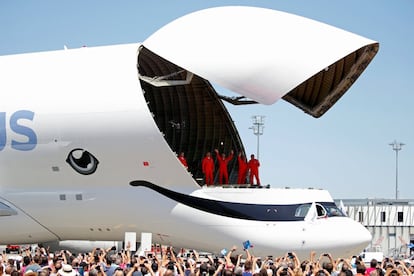 El Beluga XL deriva de la versión de carga del A330-200, mientras que el ST se basaba en el A300, el primer avión desarrollado por el grupo europeo.