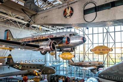 Interior del National Air and Space Museum del Smithsonian.