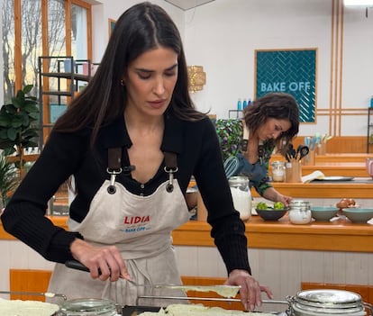 Lidia Torrent y Nagore Robles, dos de las semifinalistas de 'Bake Off' en La 1.