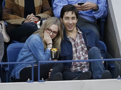 Los actores Amanda Seyfried (i) y Justin Long.