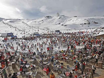 Sierra Nevada a tope: más de 34.000 personas esquiaron en sus pistas