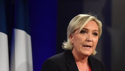 Marine Le Pen pronuncia un discurso tras conocerse los resultados.