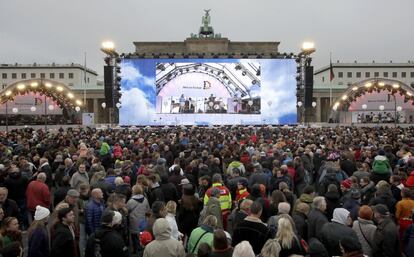 Puerta de Brandenburgo en Berlín, Alemania, durante la conmemoración del 25 aniversario de la caída del muro.