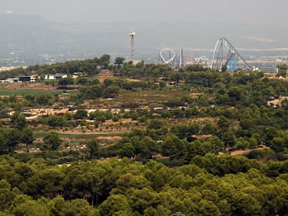 Vista de los terrenos destinados a BCN World, junto al parque Port Aventura.