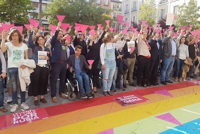 Concentraci&oacute;n en Madrid contra la represi&oacute;n de homosexuales en Chechenia. 