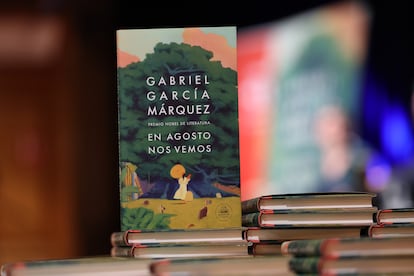 la portada del libro En Agosto nos Vemos de Gabriel García Márquez