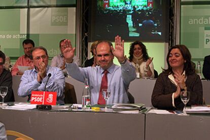 Manuel Chaves, ayer, en el comité director del PSOE.