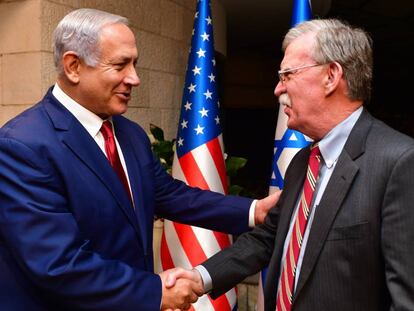 John Bolton con el primer ministro de Israel, Benjamín Netanyahu, en Jerusalén