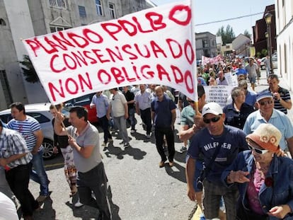 Manifestaci&oacute;n el pasado s&aacute;bado contra la normativa del pulpo por las calles de Ribeira.