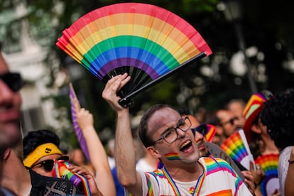 Un manifestante durante la marcha del Orgullo en Madrid, este sábado. 