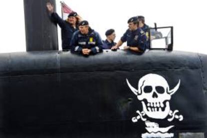 La tripulación del submarino holandés "Dolfijn" al regreso a su país tras su misión de tres meses contra la piratería en Somalia. EFE/Archivo