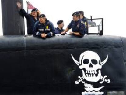 La tripulación del submarino holandés "Dolfijn" al regreso a su país tras su misión de tres meses contra la piratería en Somalia. EFE/Archivo