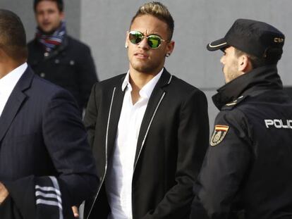 Neymar, jugador del Barcelona, el d&iacute;a que compareci&oacute; ante la Audiencia Nacional.