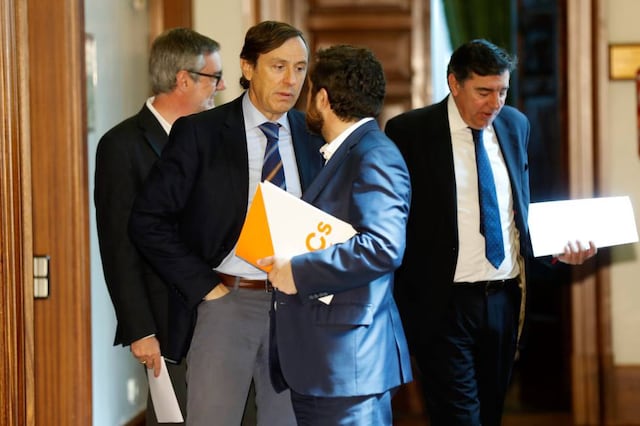 El PSOE y Ciudadanos se unen frente a los casos de corrupción del PP ...