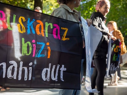 Concentración el 31 de octubre a favor del euskera frente a la Diputación de Gipuzkoa, en San Sebastián.